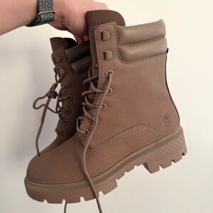 Gray Women’s Timberlands Lace Up Boots Size 6.5 NWOT